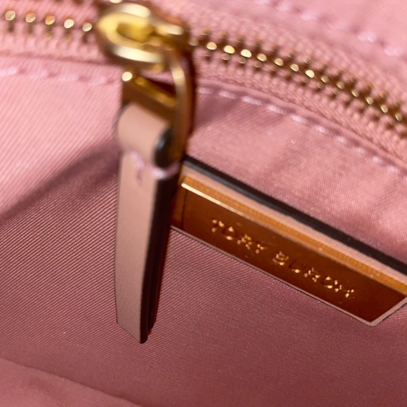 TORY BURCH Fleming Quilted Crossbody Camera Leather Bag - Picture 5 of 15